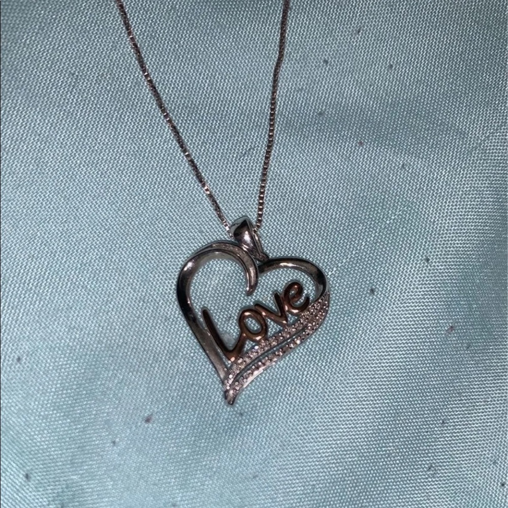 Kay’s jewelers heart necklace